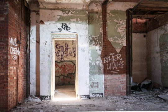 ABANDONED NYC_Will Ellis_Smith Infirmary-6