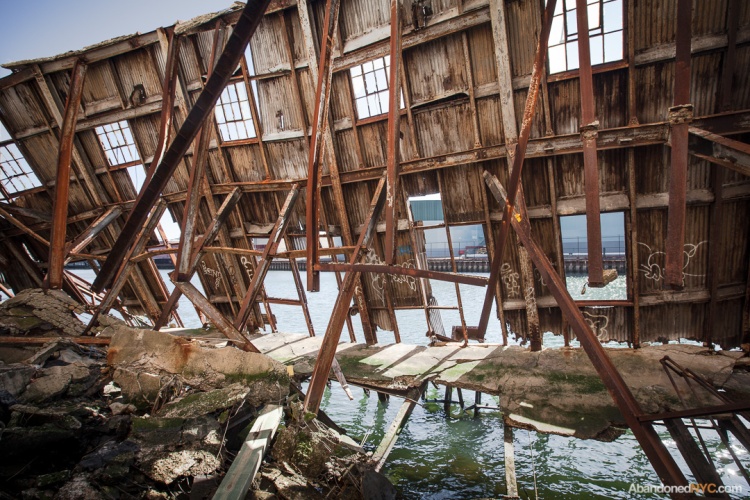 Abandoned NYC_Red Hook Grain Terminal_Will Ellis-006