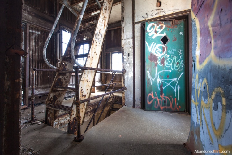 Abandoned NYC_Red Hook Grain Terminal_Will Ellis-013