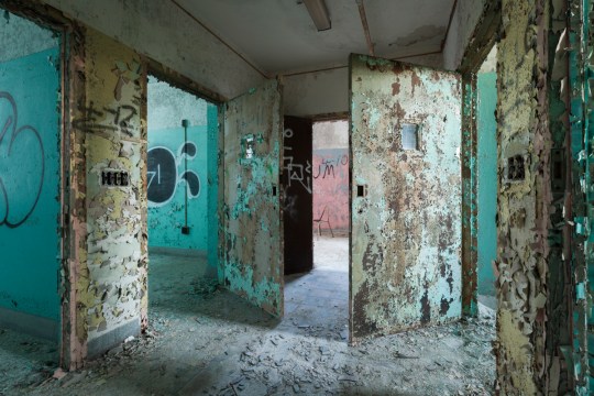 Painted a aquamarine, layers, history of medical colors fashionable at the time.