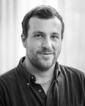 headshot black and white_001