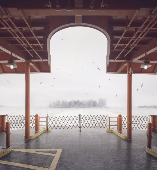 abandoned-nyc_staten-island_arthur-kill-road_approaching-staten-island-3