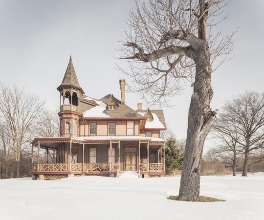 kreischer-mansion_abandoned-nyc_arthur-kill-road-1